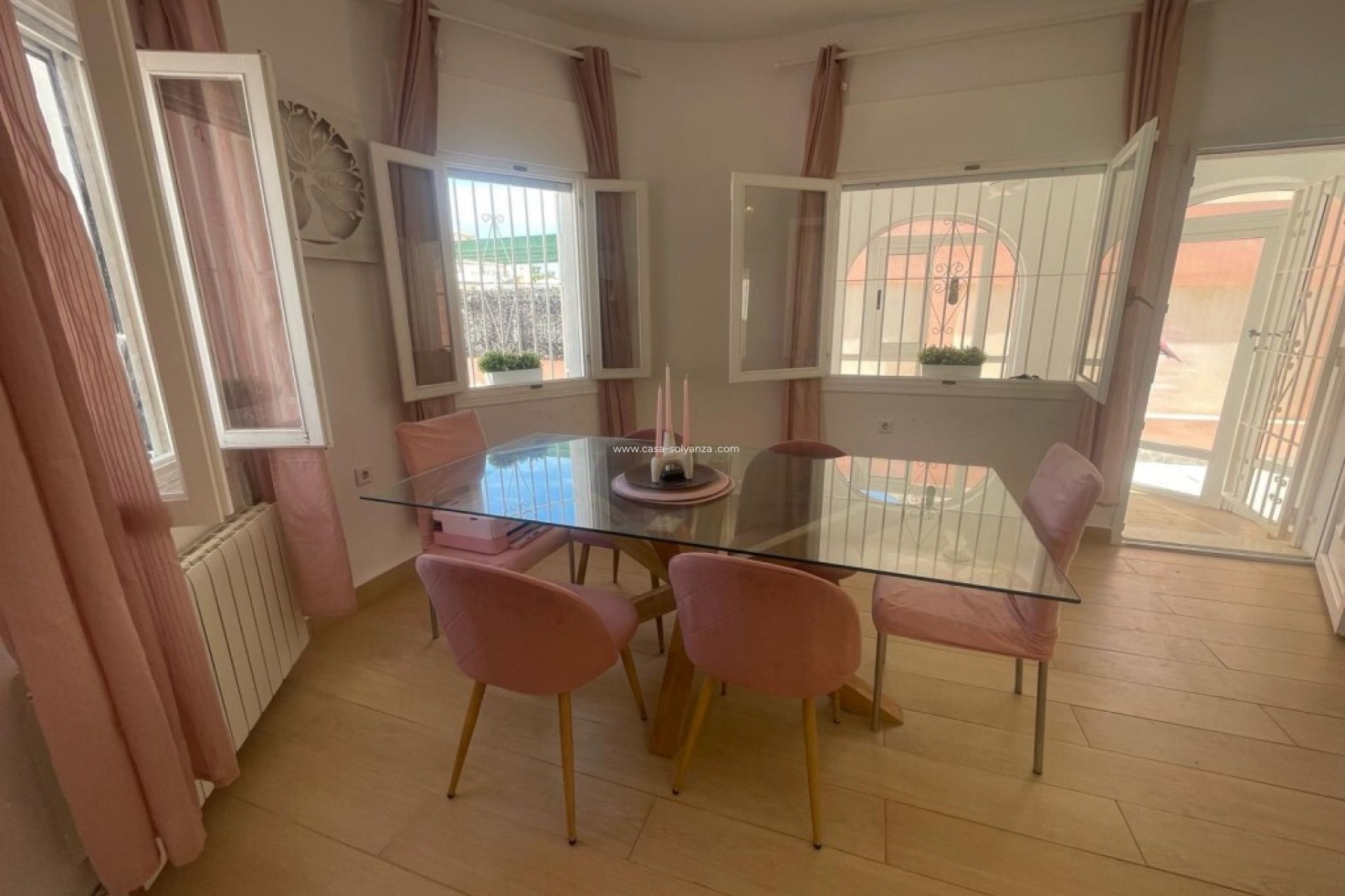 Resale - Villa - Playa Flamenca - Costa Blanca