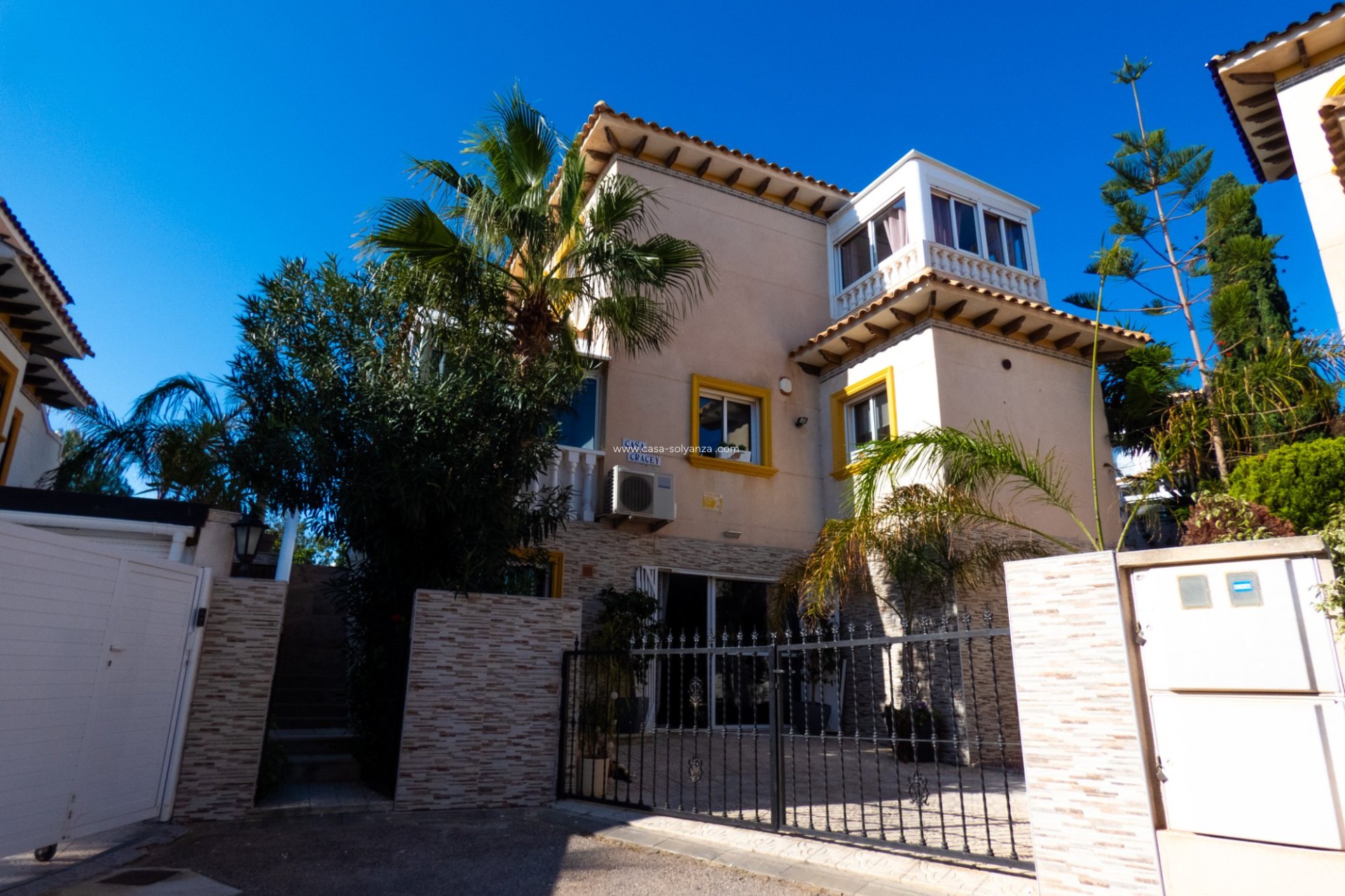 Resale - Villa - Playa Flamenca - Costa Blanca