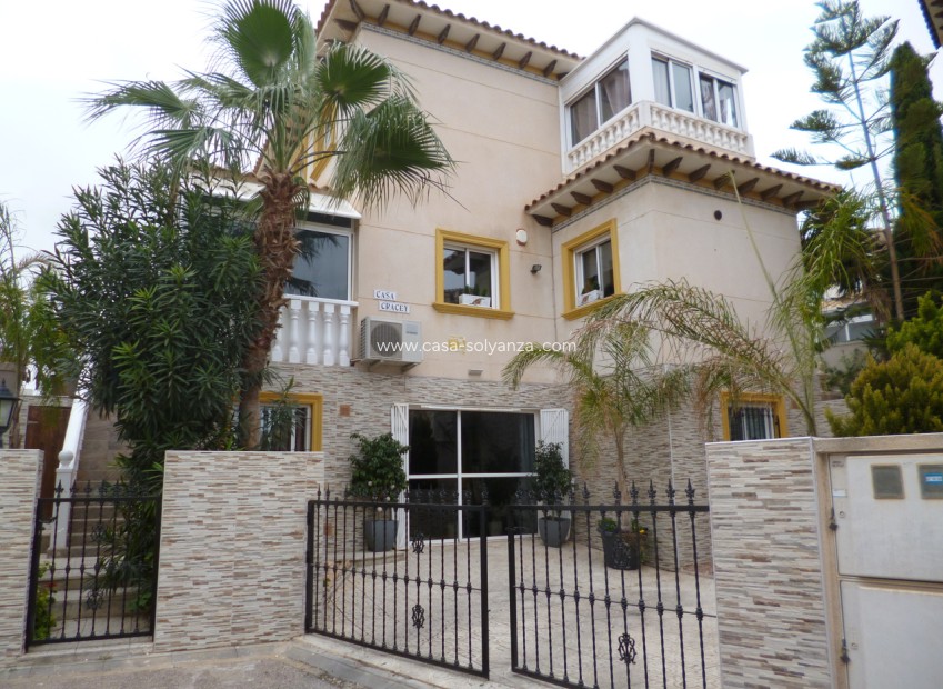 Resale - Villa - Playa Flamenca - Costa Blanca