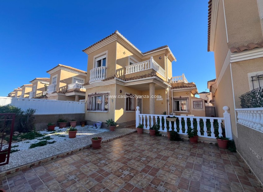 Resale - Villa - Playa Flamenca - Orihuela Costa