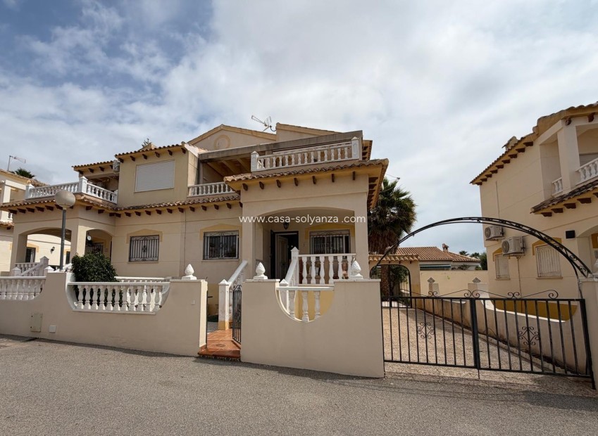 Resale - Villa - Playa Flamenca - Orihuela Costa