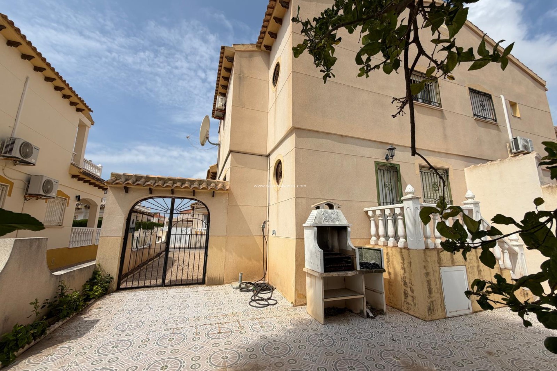 Resale - Villa - Playa Flamenca - Orihuela Costa