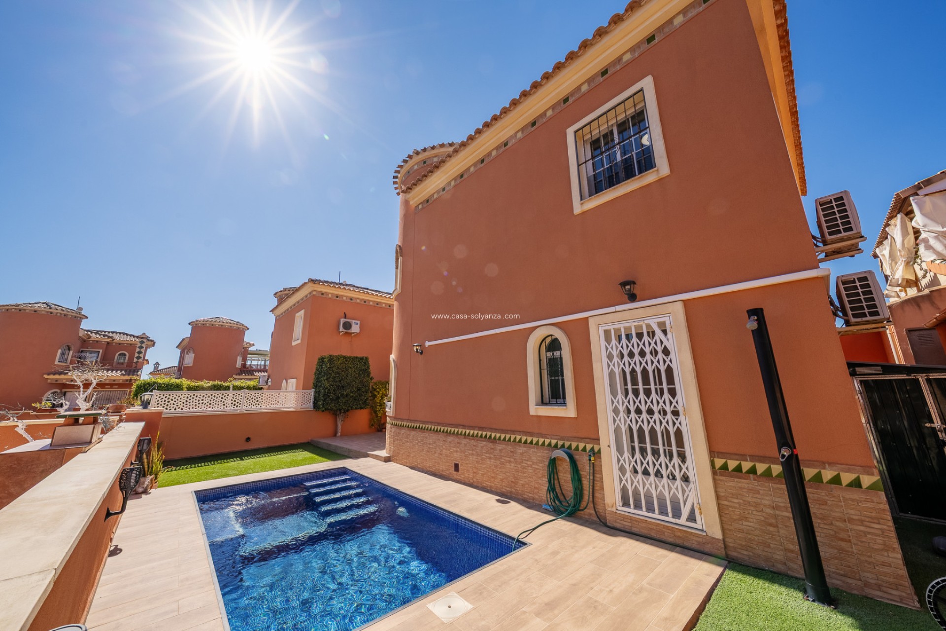 Resale - Villa - Playa Flamenca - Sportcentre