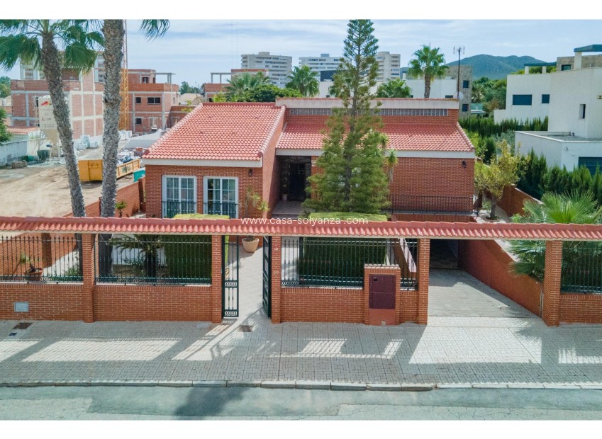 Resale - Villa - Playa Honda - Costa Calida