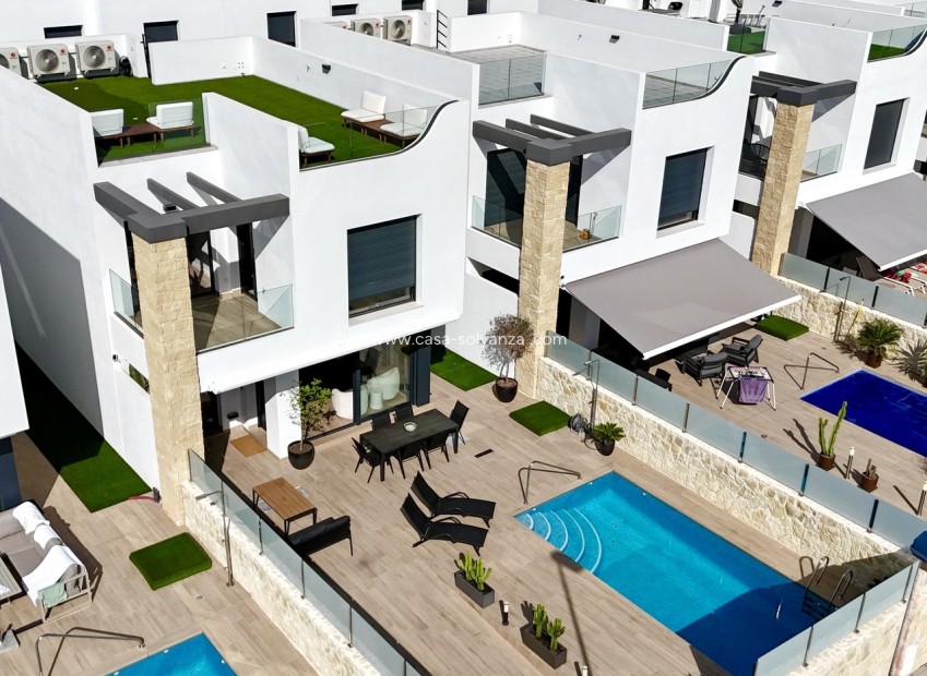 Resale - Villa - Punta Prima - Costa Blanca