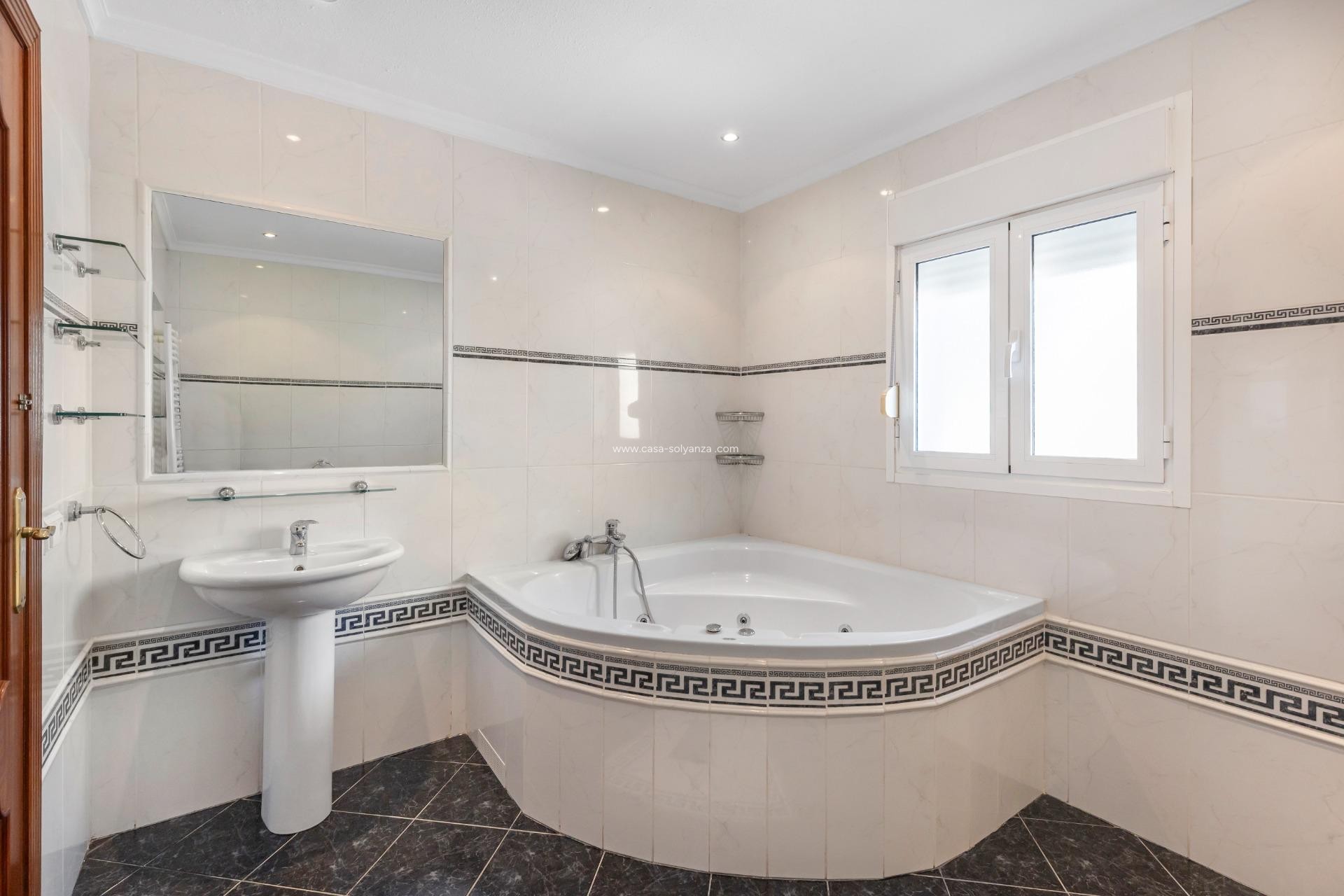 Resale - Villa - Rojales - Pueblo Bravo