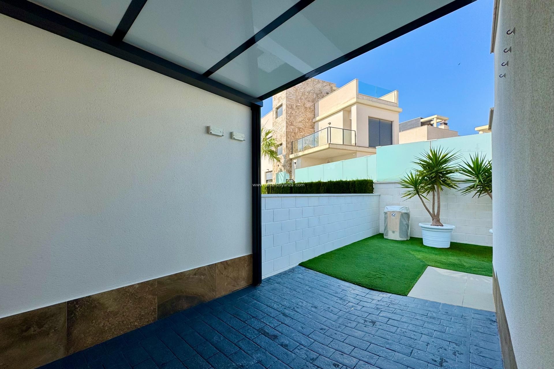 Resale - Villa - San Miguel de Salinas - Bellavista