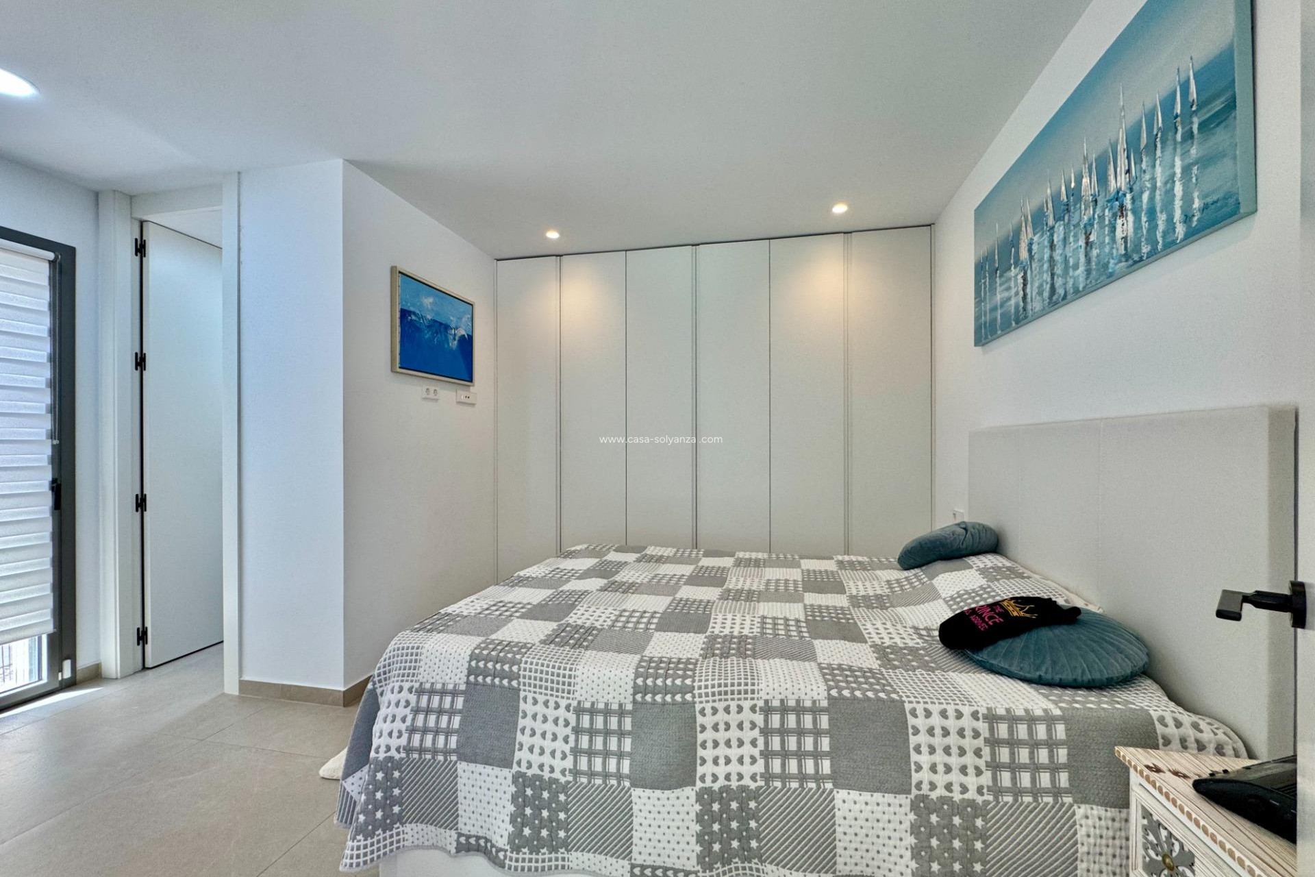 Resale - Villa - San Miguel de Salinas - Blue Lagoon - Galán