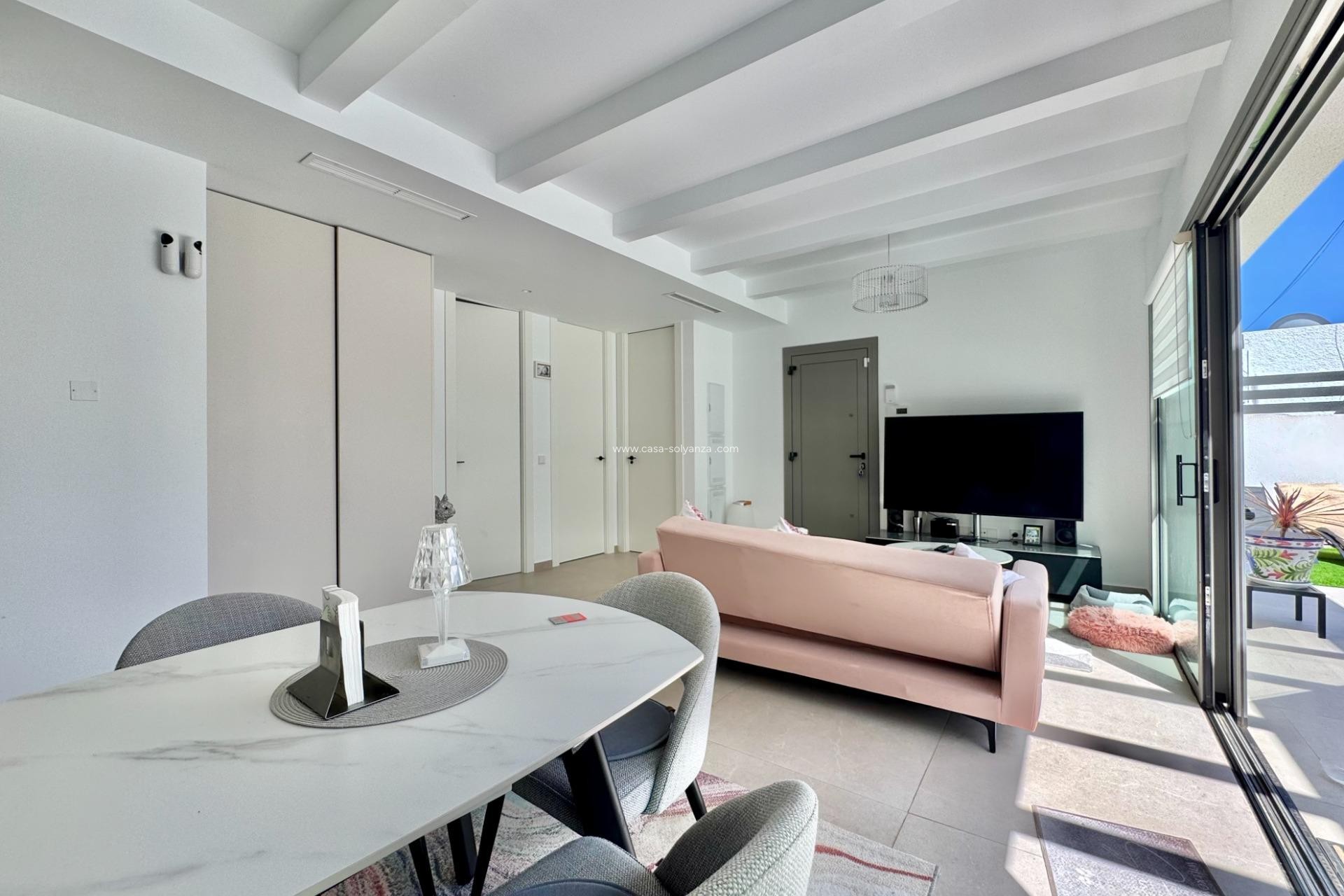 Resale - Villa - San Miguel de Salinas - Blue Lagoon - Galán