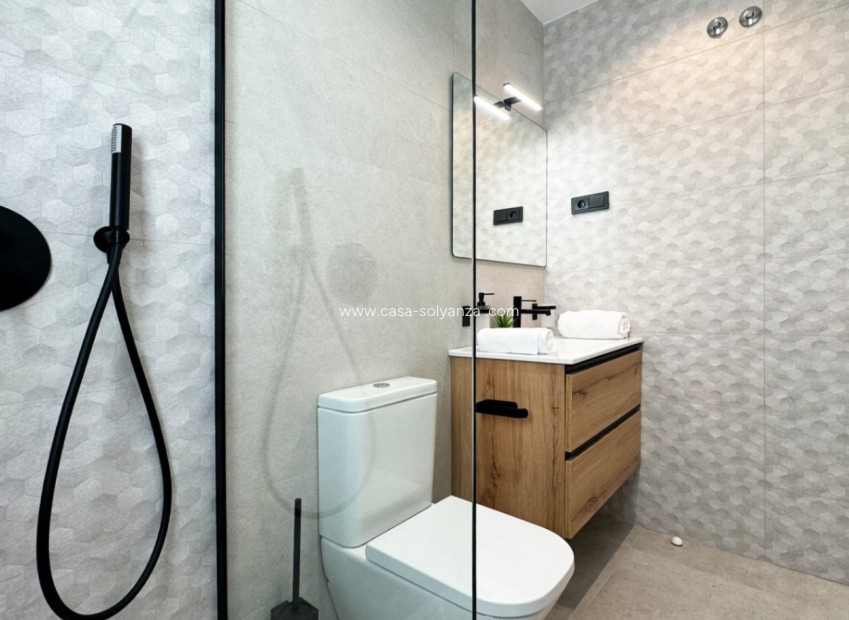 Resale - Villa - San Miguel de Salinas - Blue Lagoon