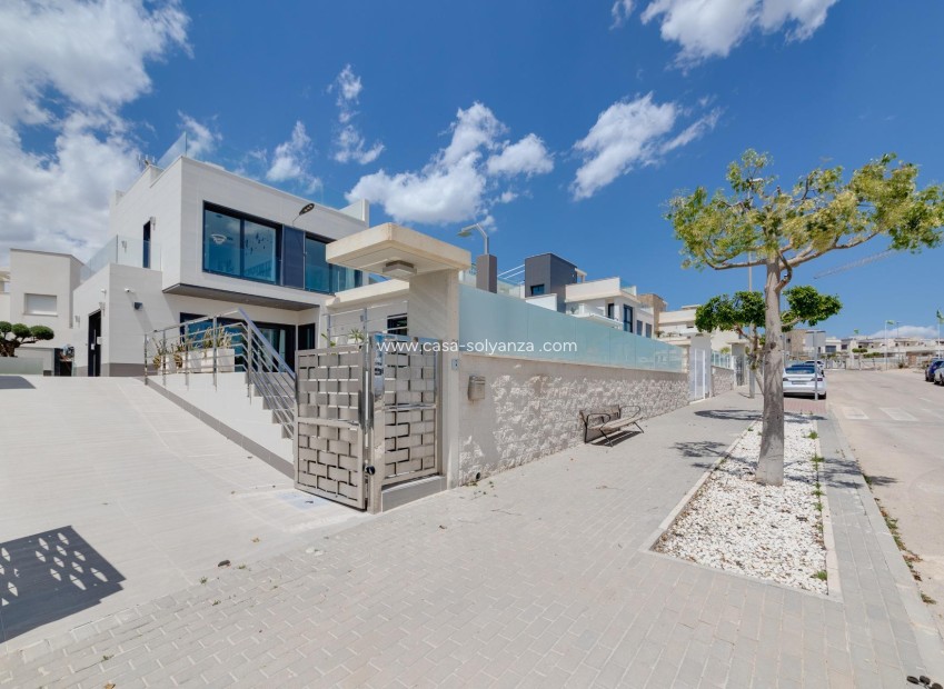 Resale - Villa - San Miguel de Salinas - Cerro del Sol