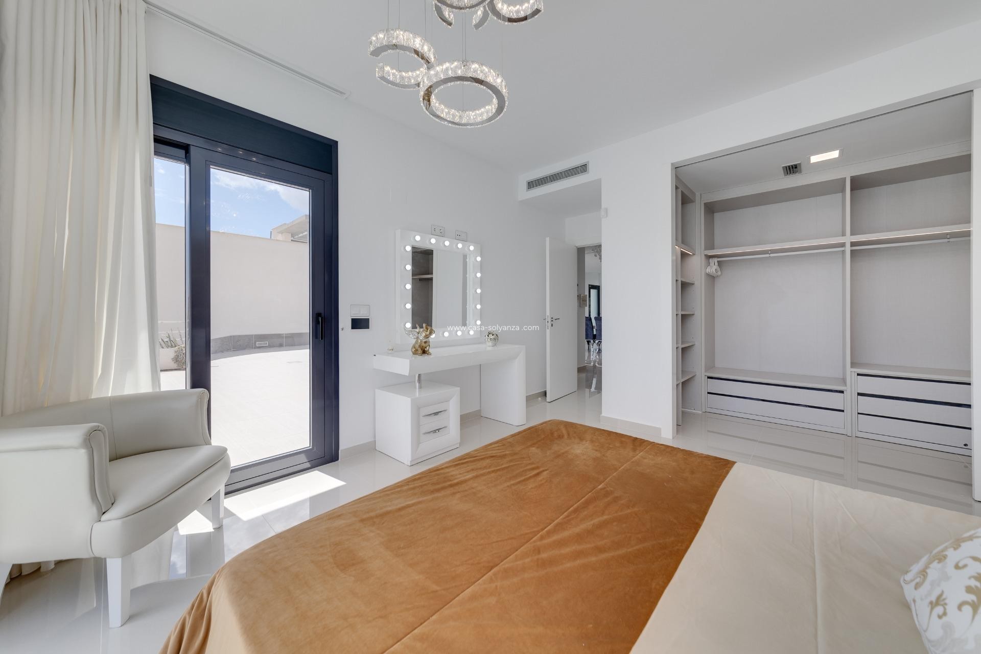 Resale - Villa - San Miguel de Salinas - Cerro del Sol