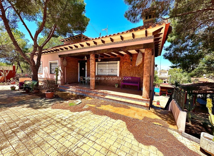 Resale - Villa - San Miguel de Salinas - Ciudad de las comunicaciones