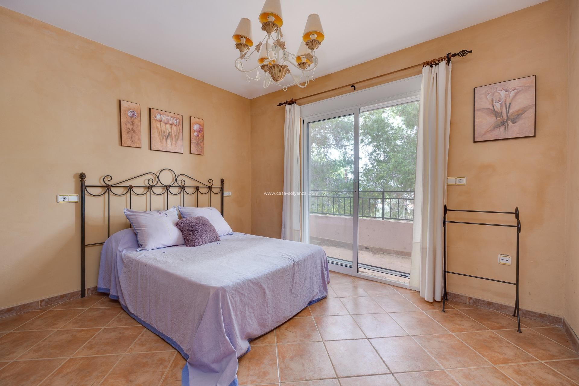 Resale - Villa - San Miguel de Salinas - Ciudad de las comunicaciones