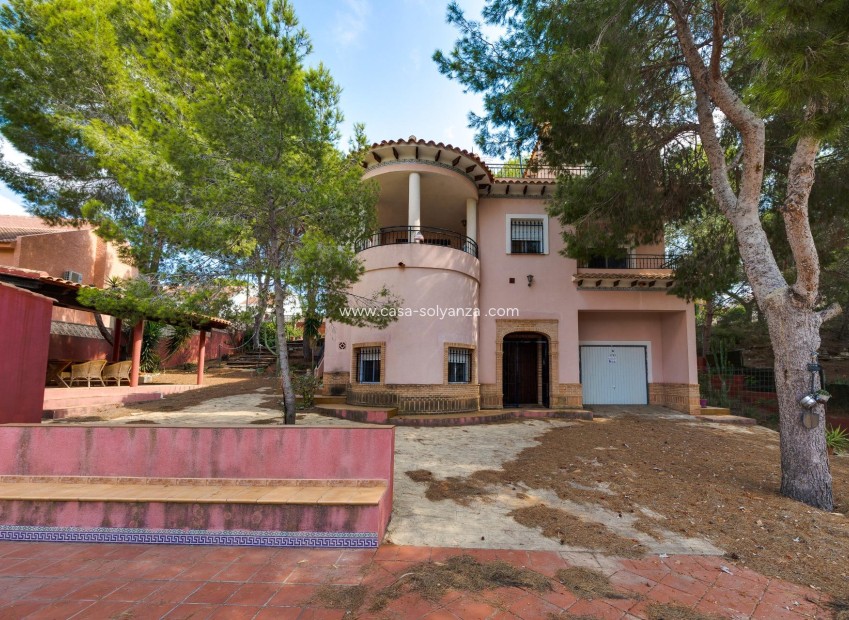 Resale - Villa - San Miguel de Salinas - Ciudad de las comunicaciones