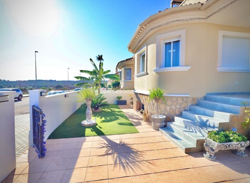 Resale - Villa - San Miguel de Salinas - Inland