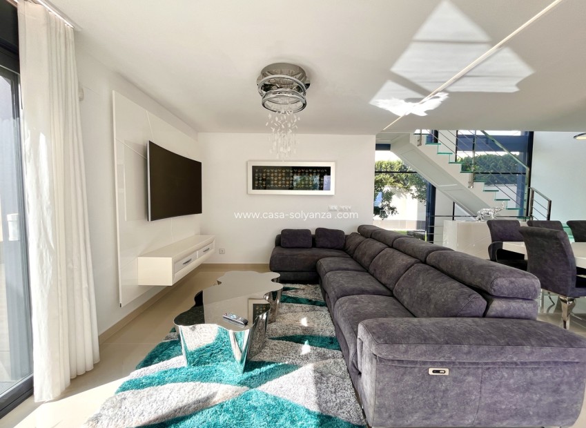 Resale - Villa - San Miguel de Salinas - Inland