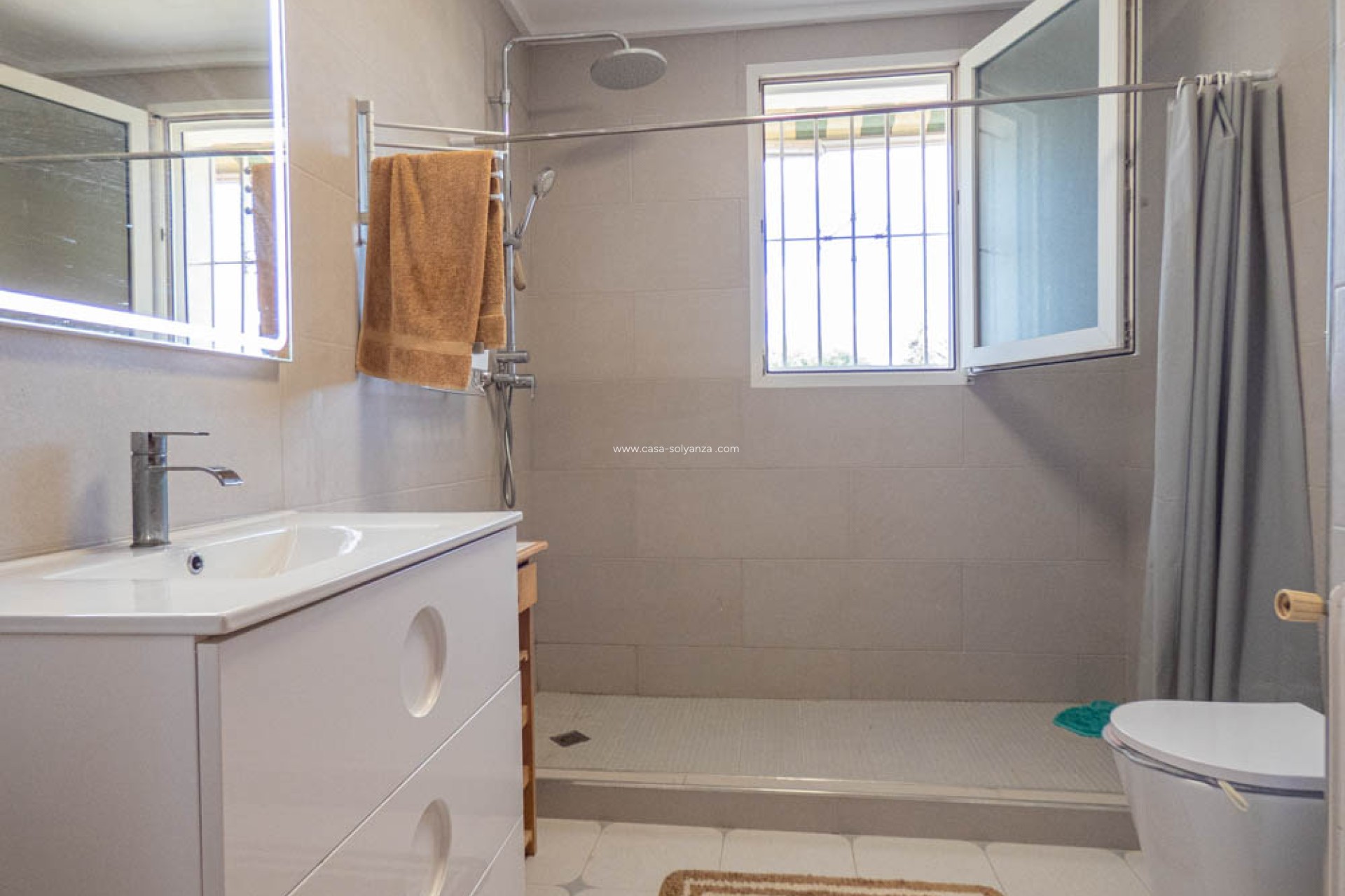 Resale - Villa - San Miguel de Salinas - Inland