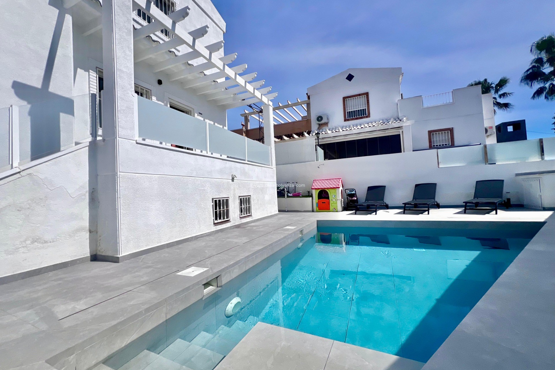 Resale - Villa - San Miguel de Salinas - Las Filipinas