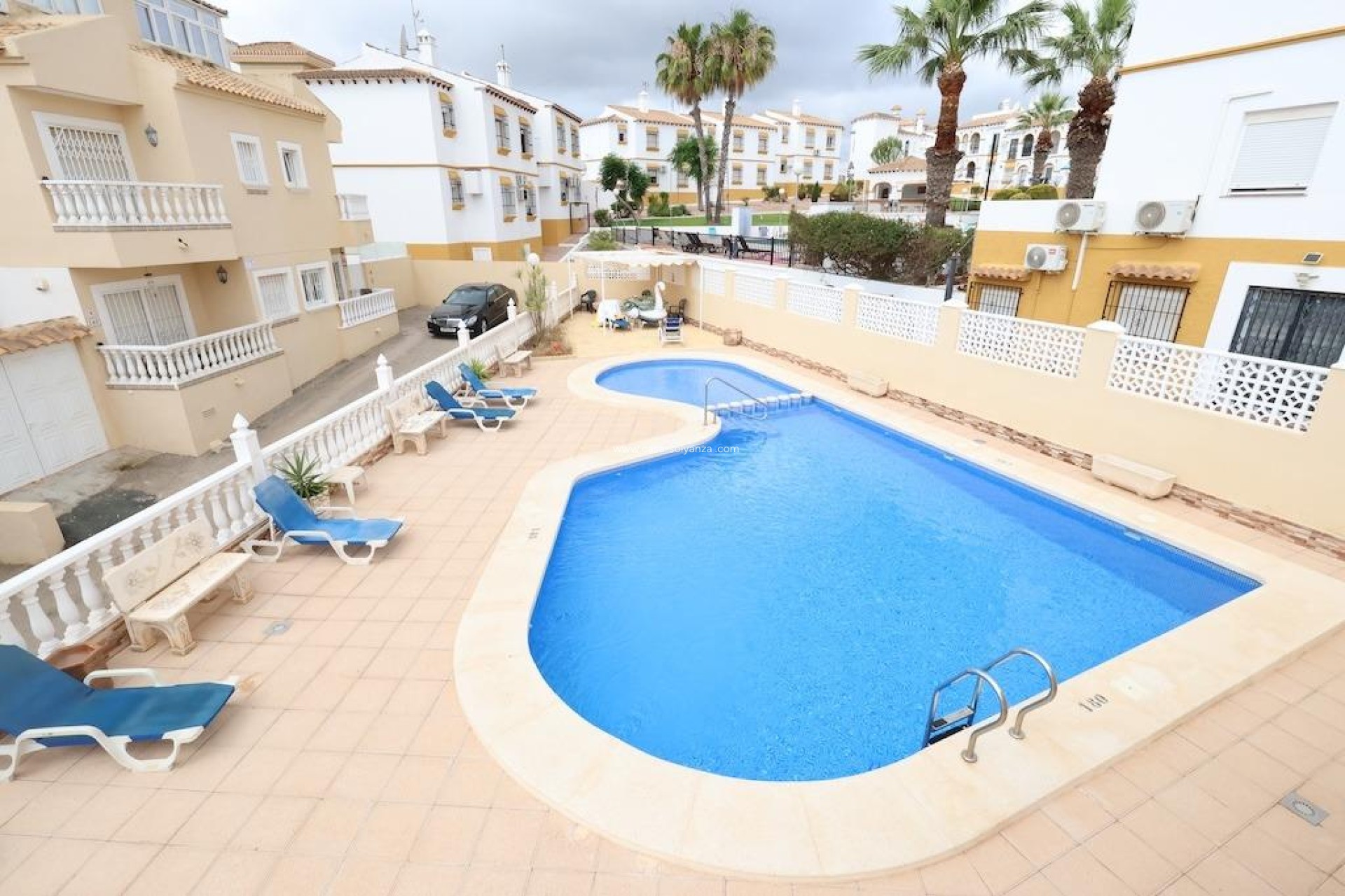 Resale - Villa - San Miguel de Salinas - Las Filipinas