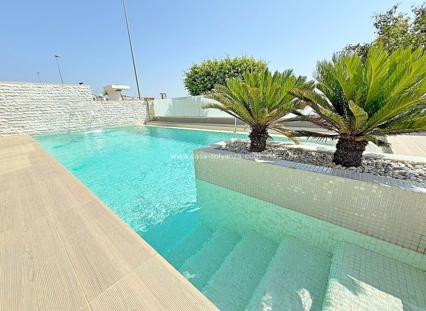 Resale - Villa - San Miguel de Salinas - Mirador De San Miguel