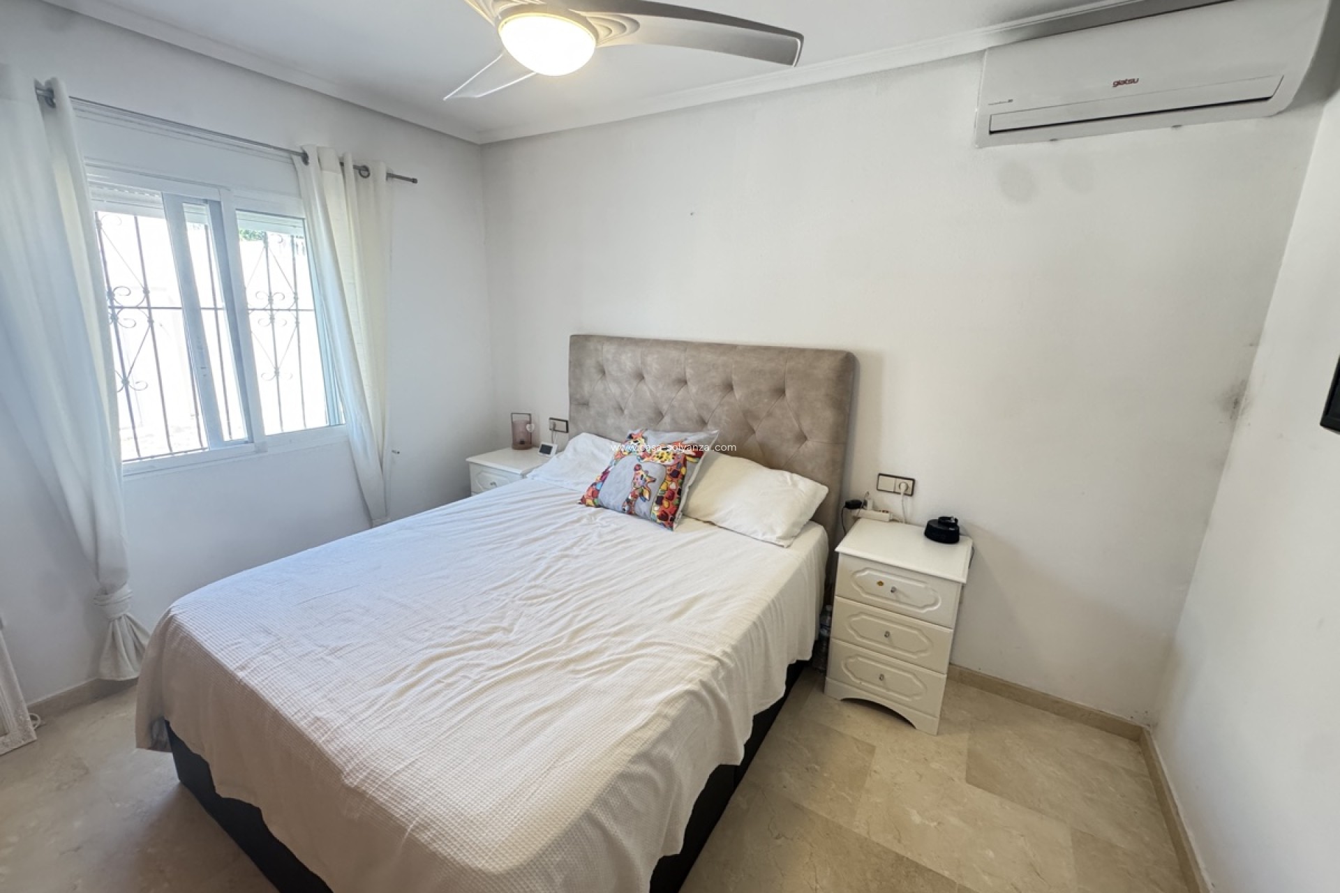 Resale - Villa - San Miguel de Salinas