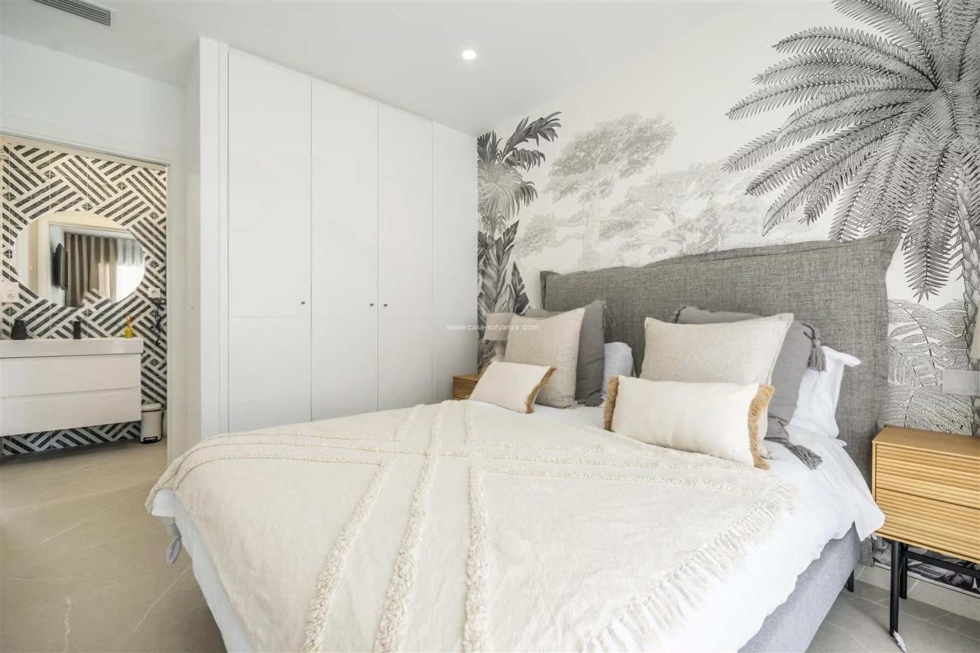 Resale - Villa - Santa Rosalia Resort - Inland