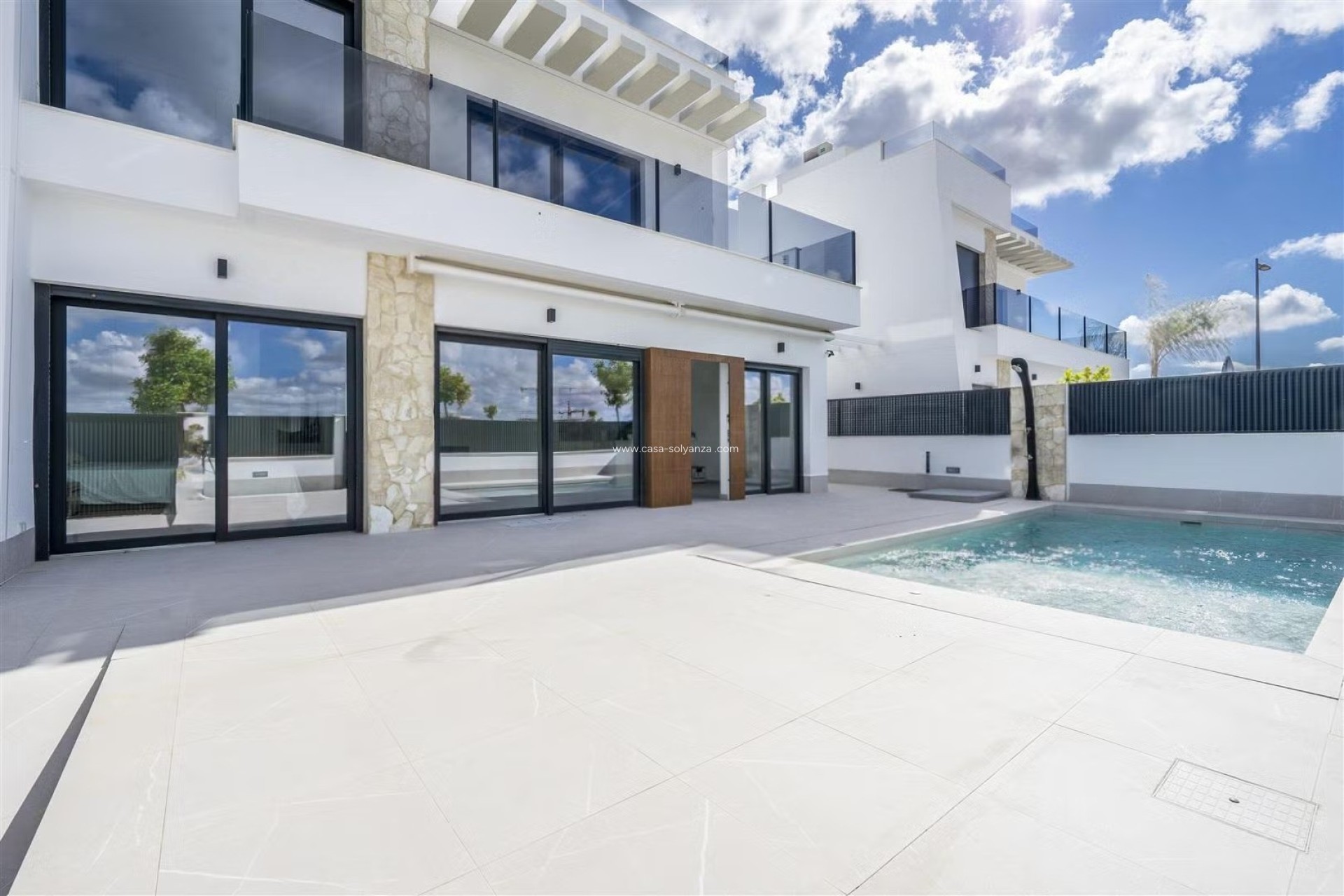 Resale - Villa - Santa Rosalia Resort - Inland