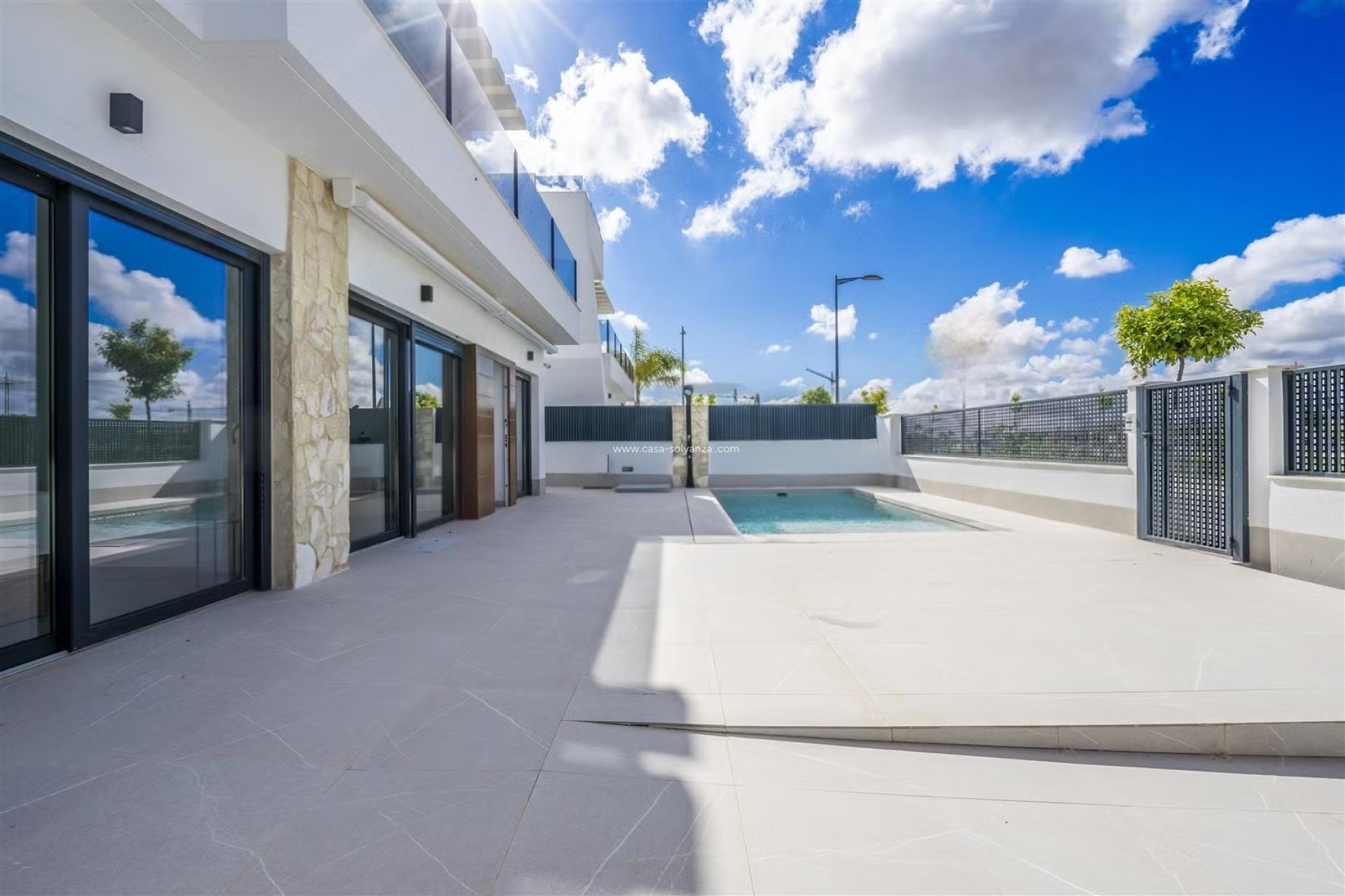 Resale - Villa - Santa Rosalia Resort - Inland