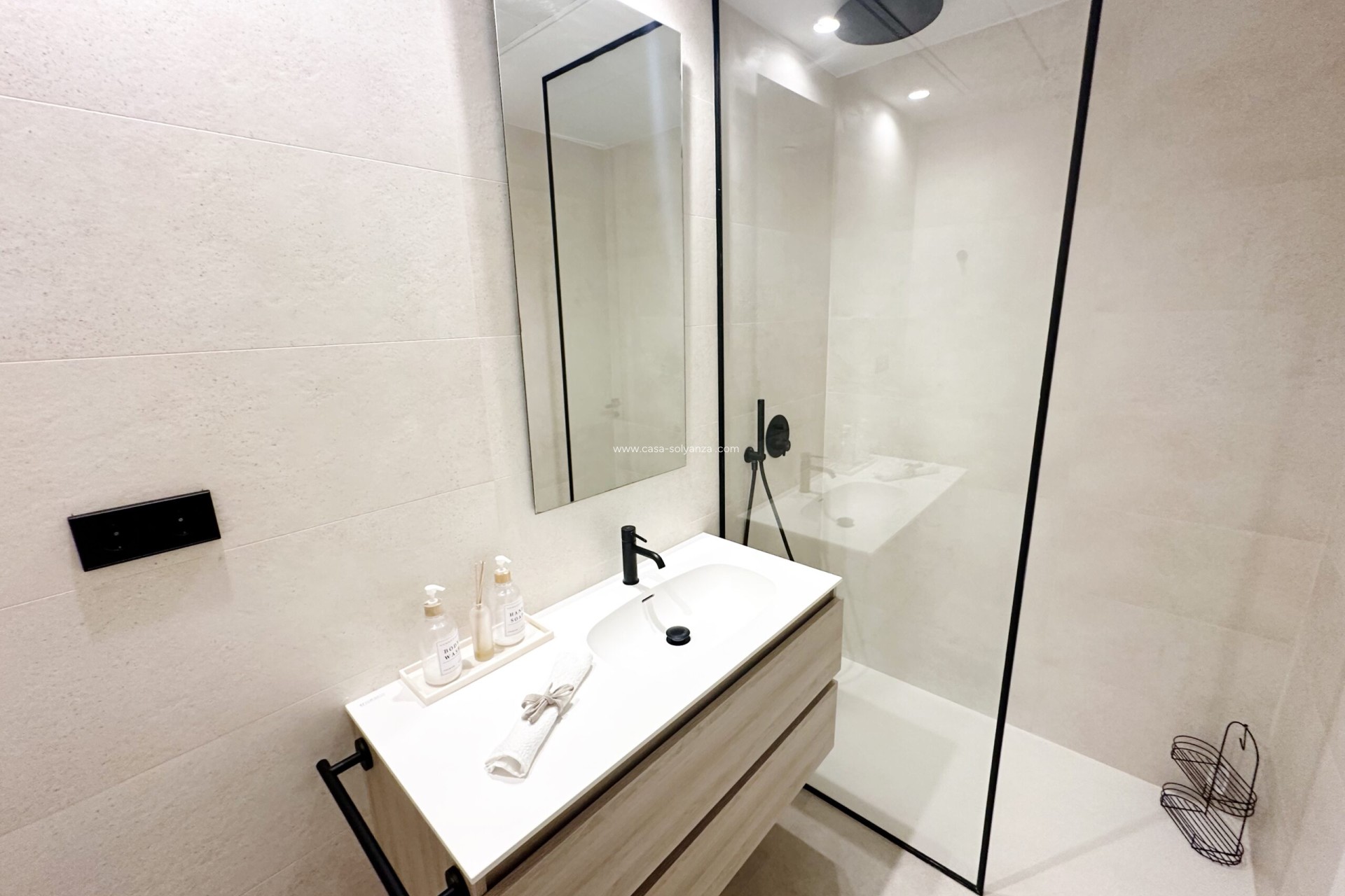 Resale - Villa - Santa Rosalia Resort - Inland