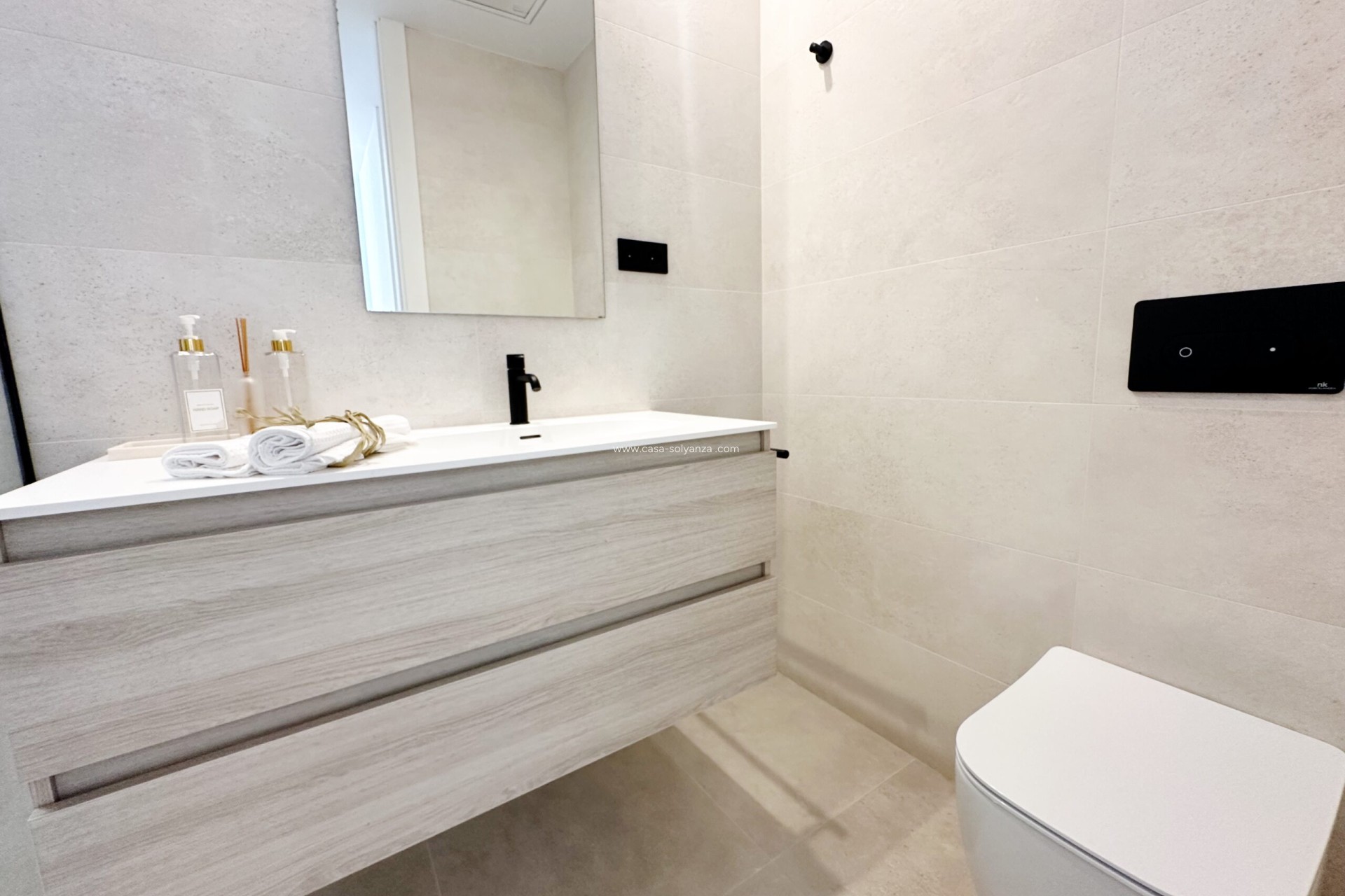 Resale - Villa - Santa Rosalia Resort - Inland