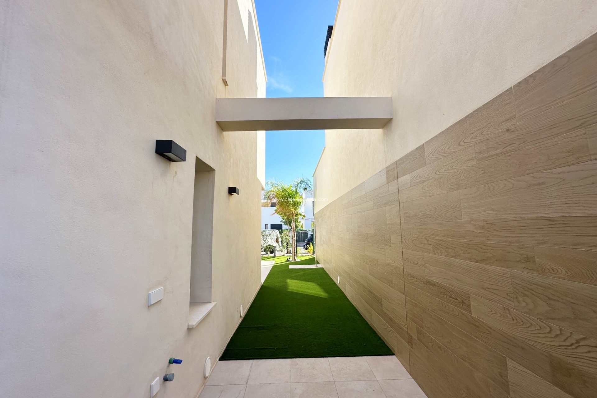 Resale - Villa - Santa Rosalia Resort - Inland