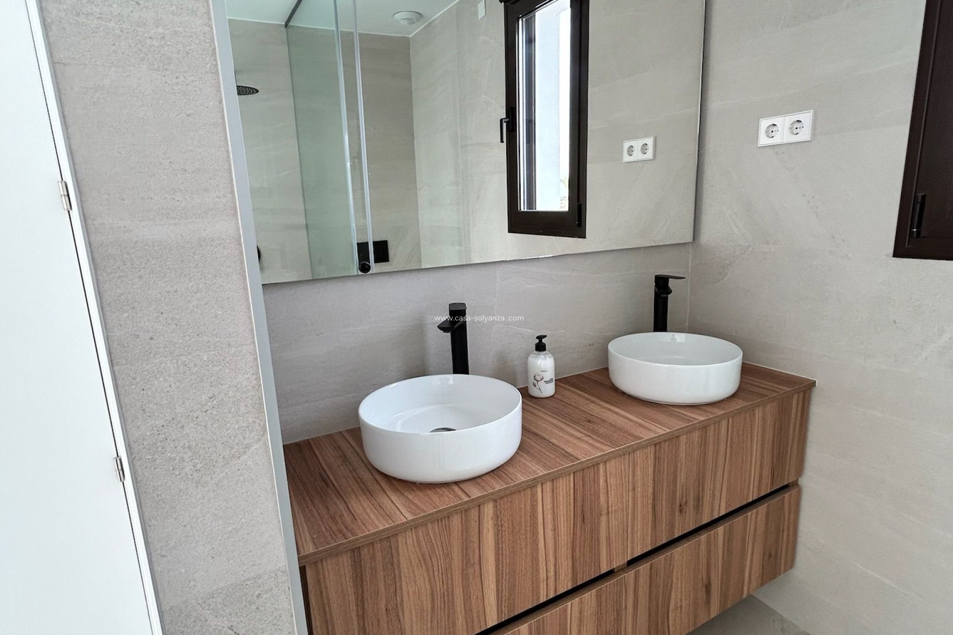 Resale - Villa - Santa Rosalia Resort - Inland