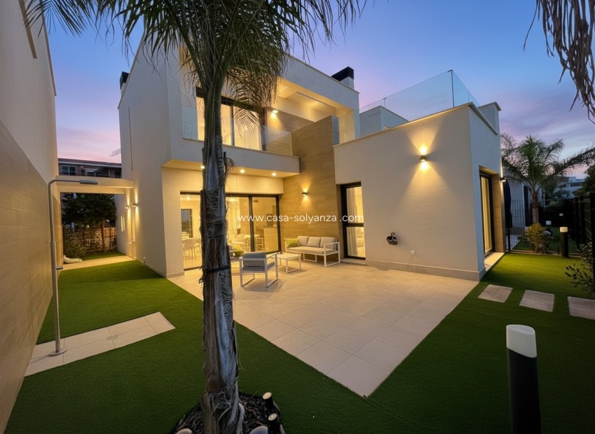 Resale - Villa - Santa Rosalia Resort - Inland