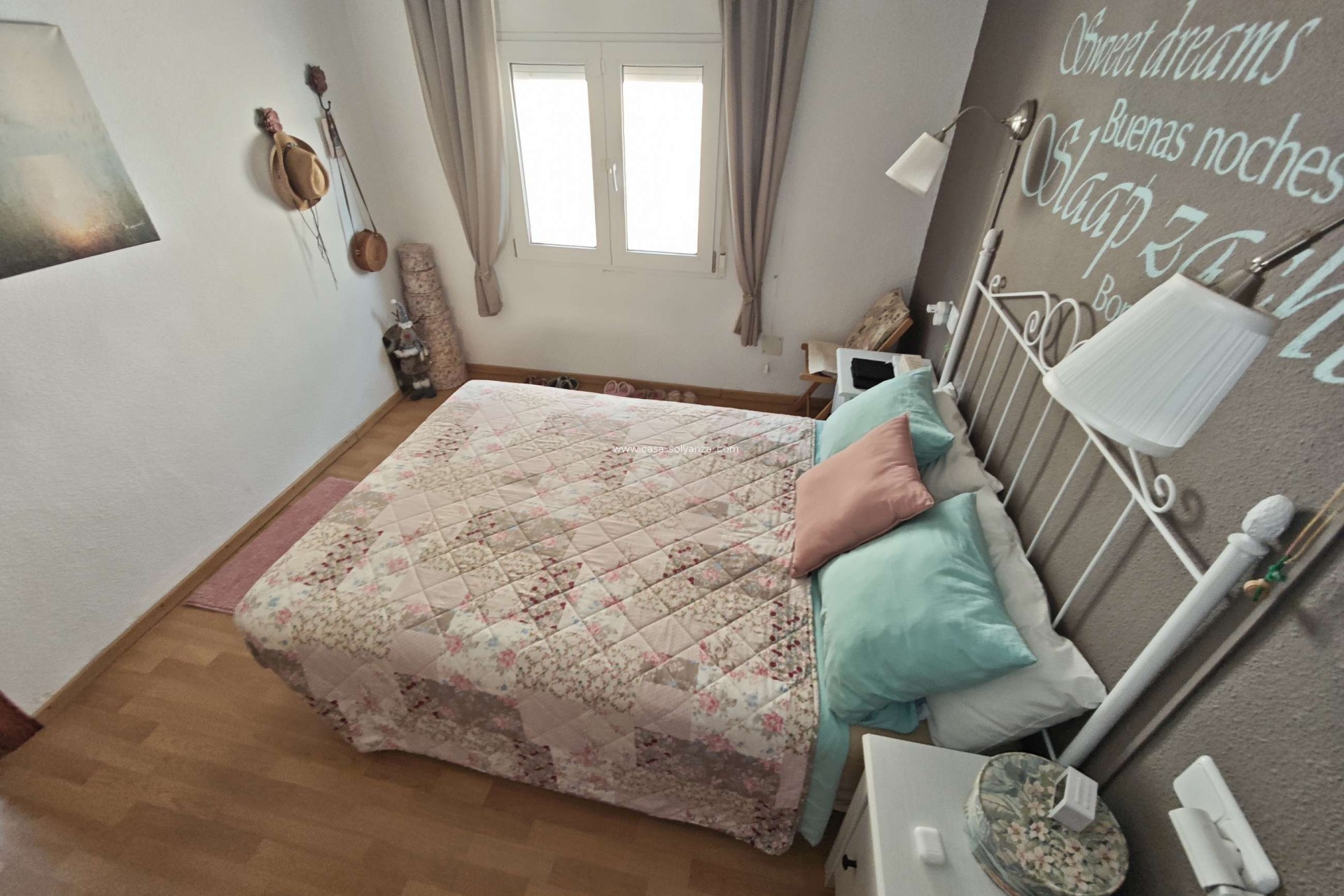 Resale - Villa - Sax