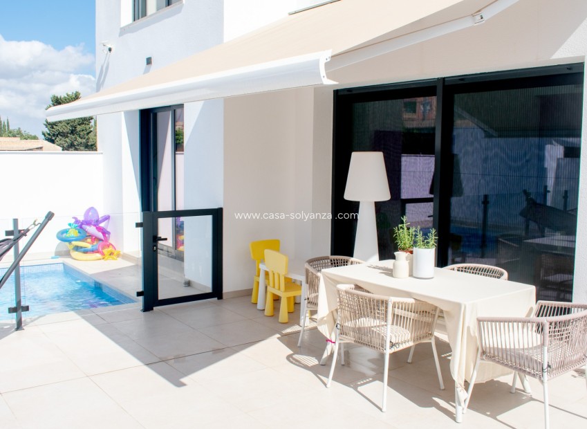 Resale - Villa / Semi detached - Formentera de Segura