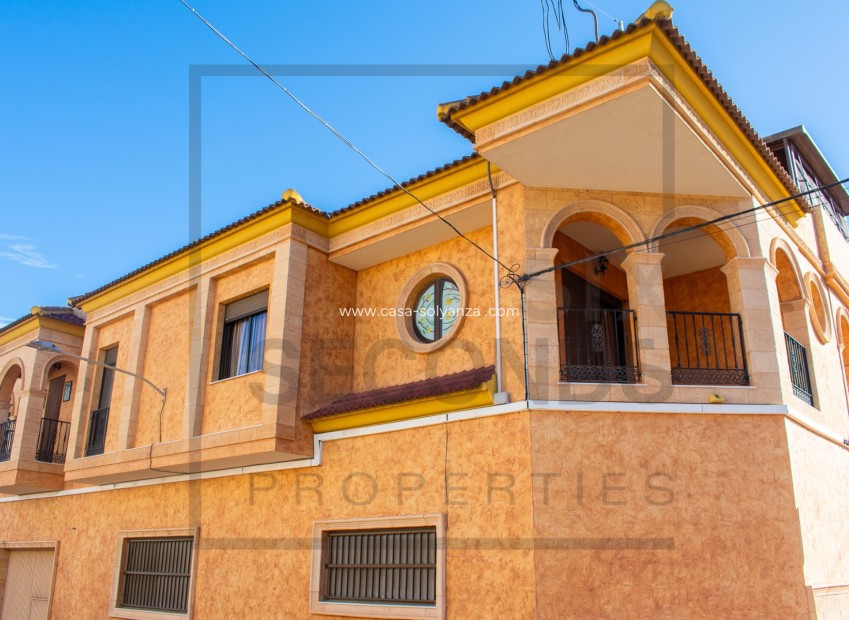 Resale - Villa / Semi detached - Guardamar del Segura
