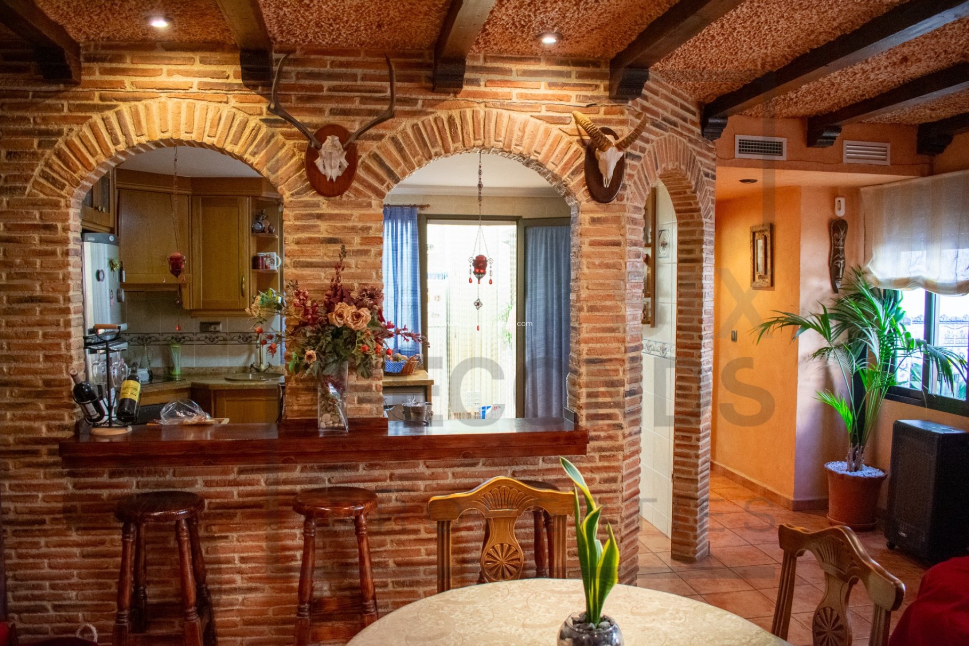 Resale - Villa / Semi detached - Guardamar del Segura