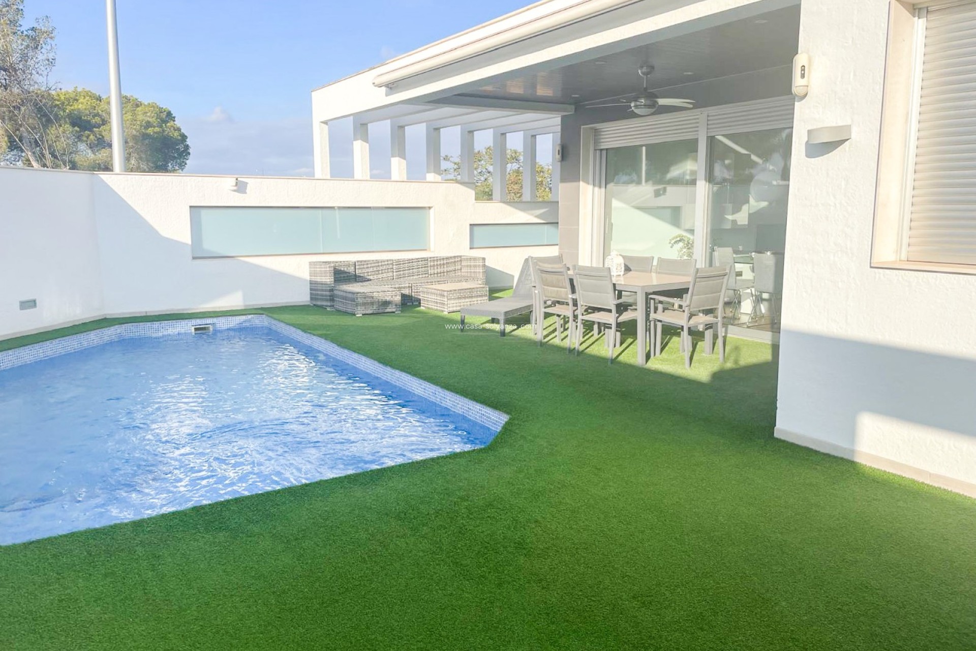 Resale - Villa / Semi detached - Orihuela Costa - Mil Palmeras