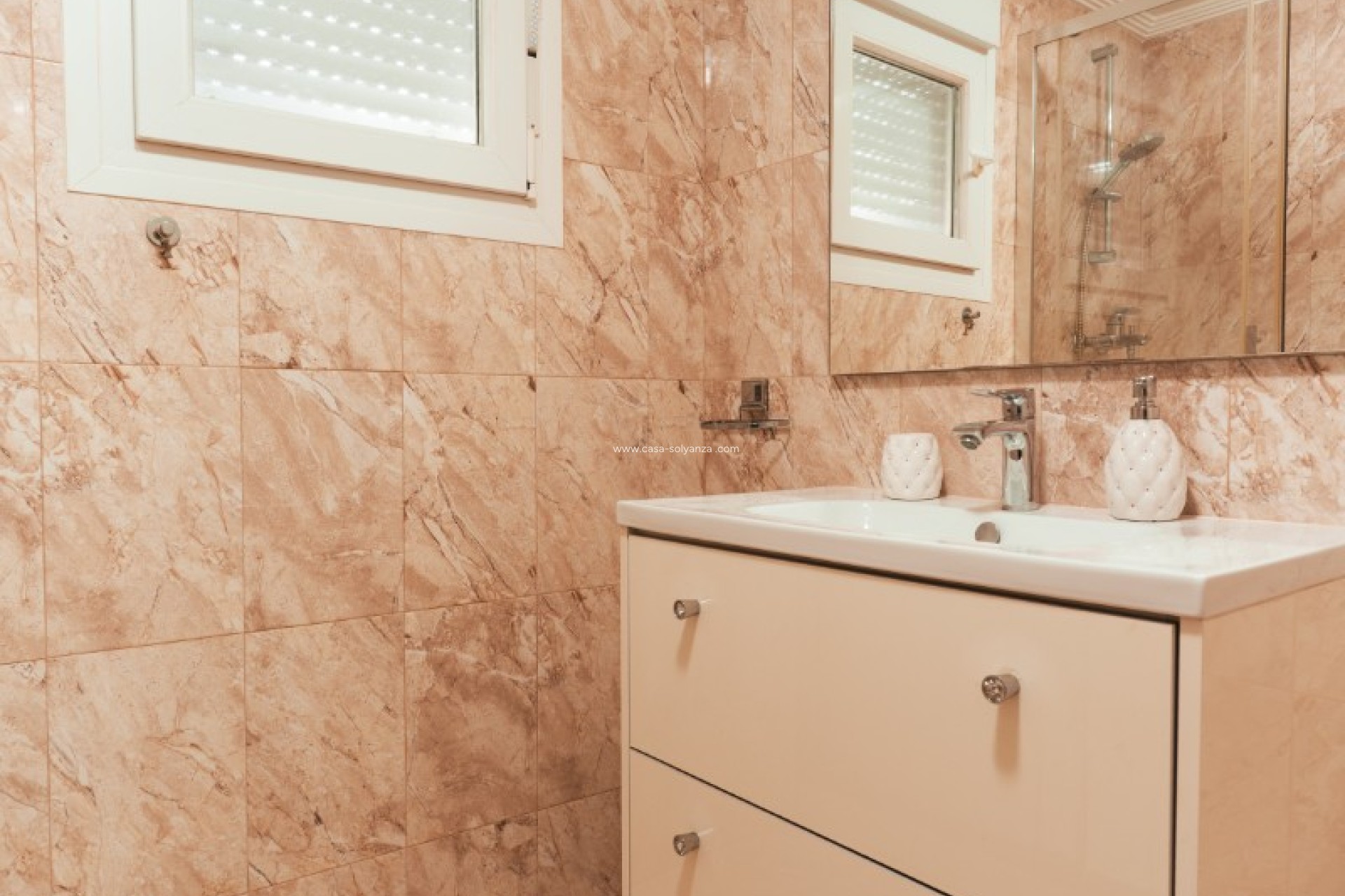 Resale - Villa / Semi detached - Torrevieja - Los Balcones