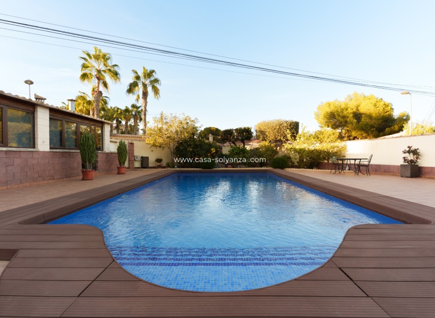 Resale - Villa / Semi detached - Torrevieja - Los Balcones