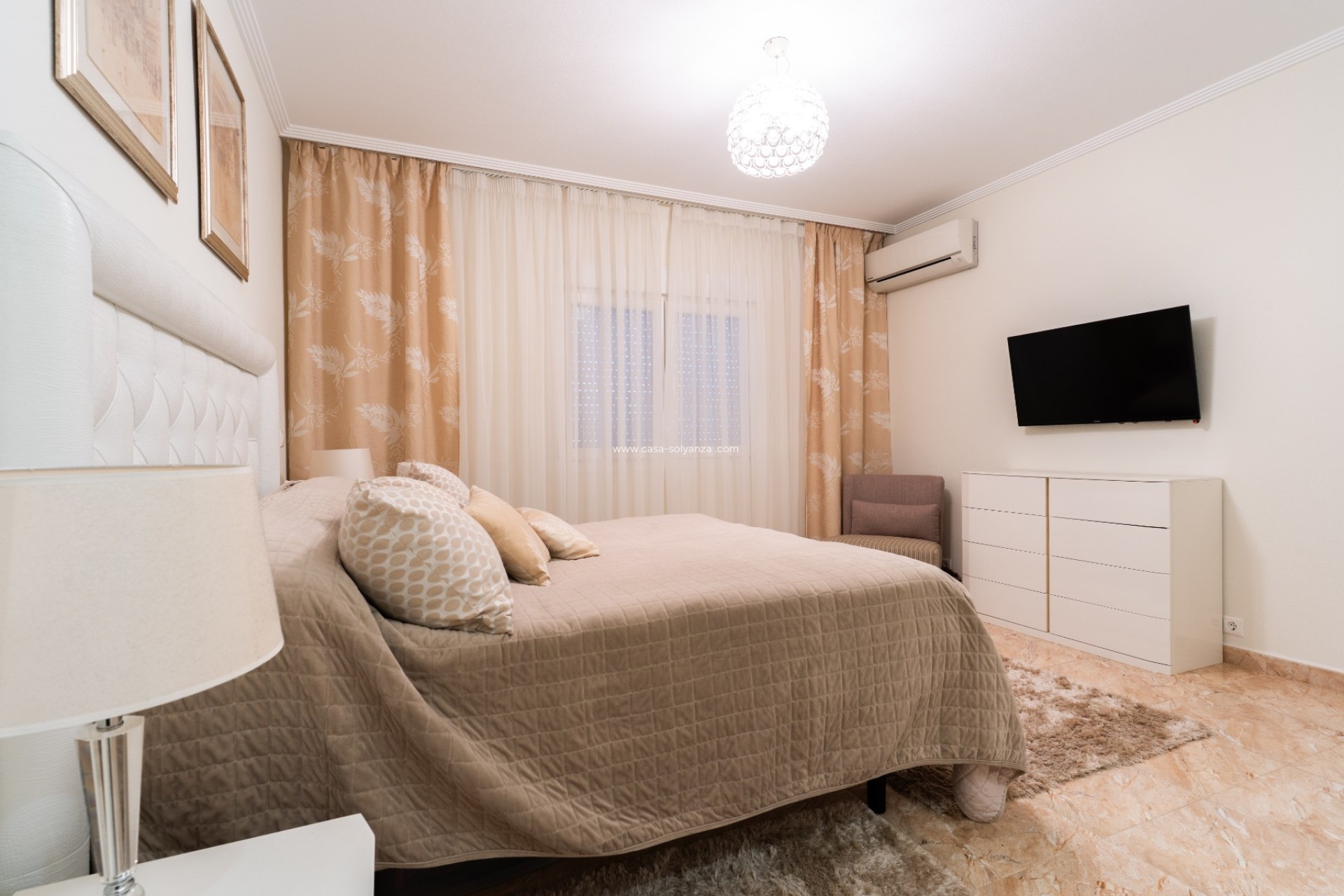 Resale - Villa / Semi detached - Torrevieja - Los Balcones