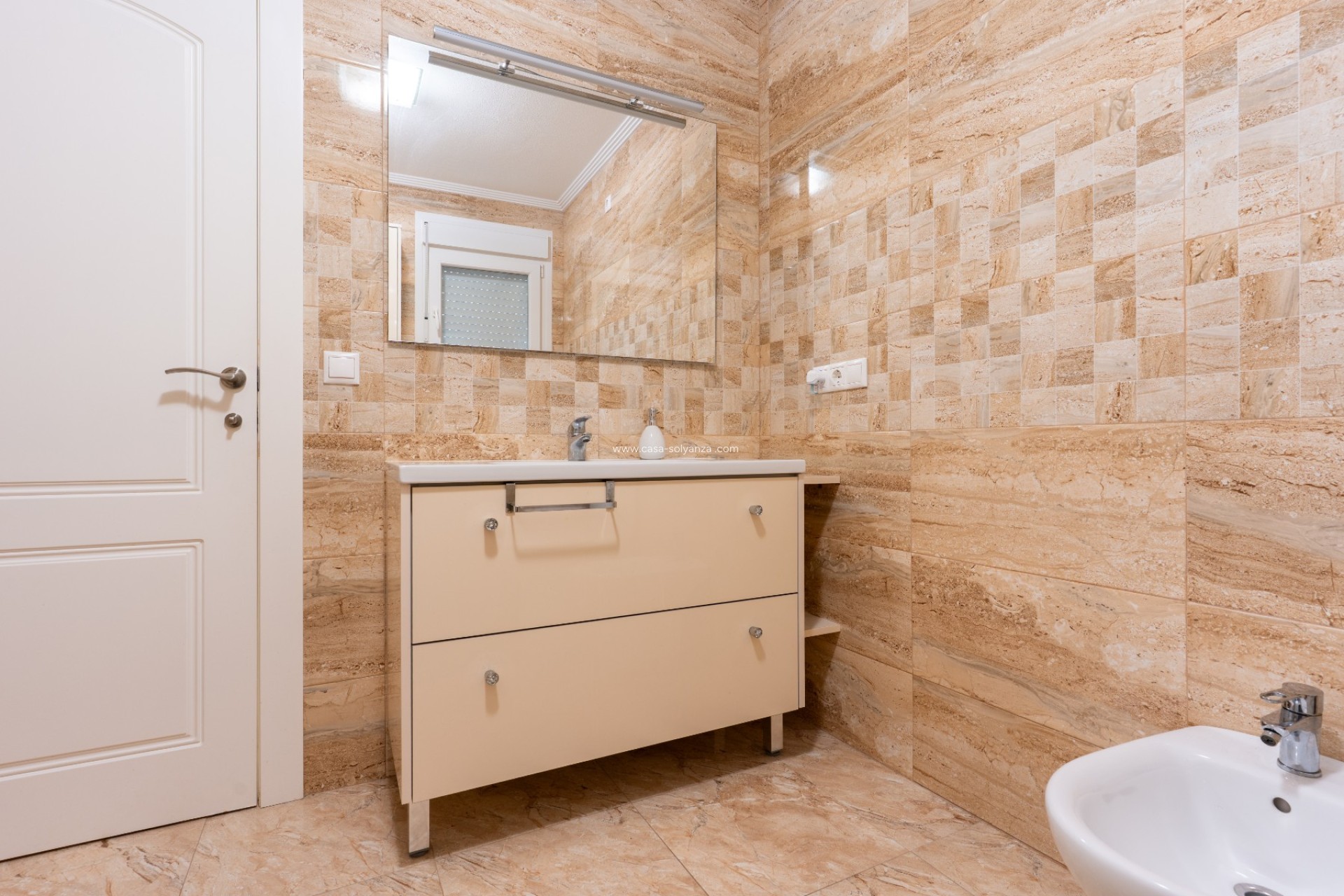 Resale - Villa / Semi detached - Torrevieja - Los Balcones