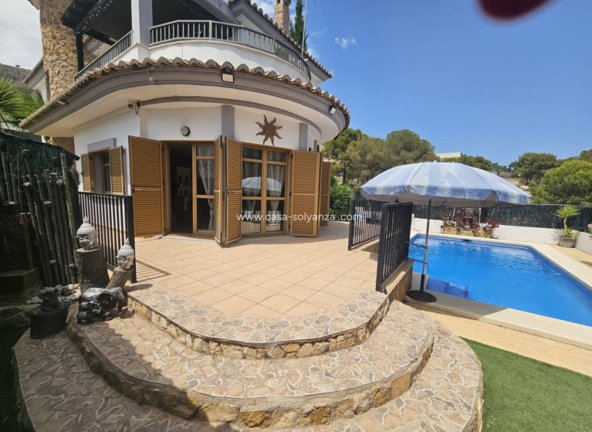 Resale - Villa - Sierra Cortina - Inland