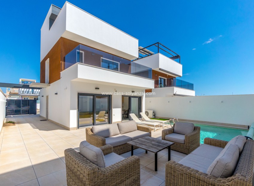 Resale - Villa - Torre de la Horadada - Costa Blanca
