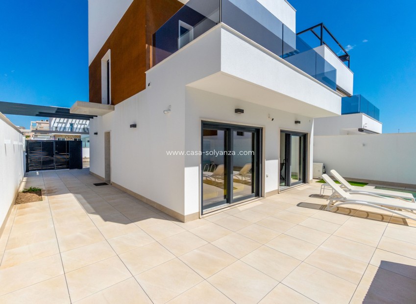 Resale - Villa - Torre de la Horadada - Costa Blanca