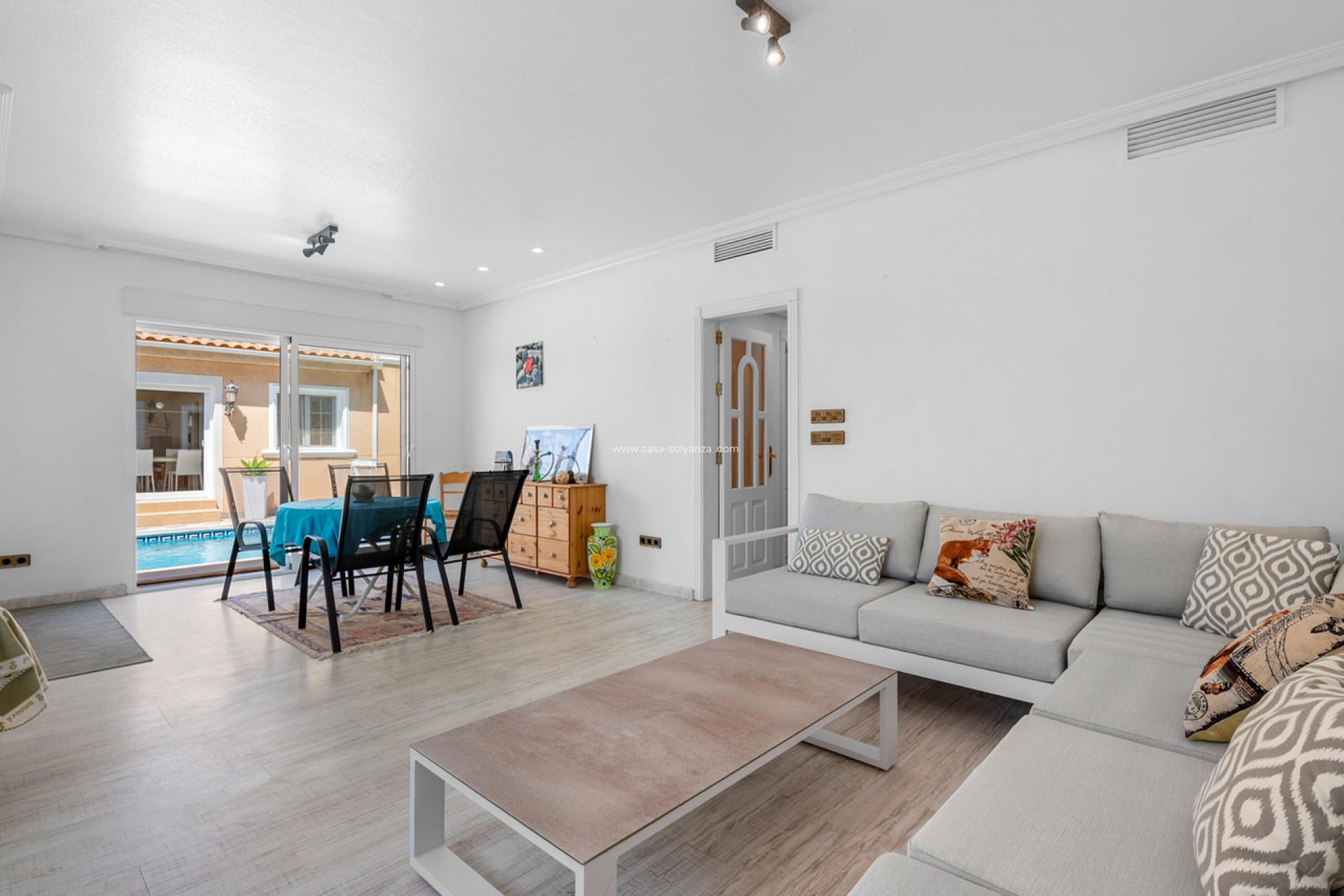 Resale - Villa - Torre de la Horadada - Costa Blanca