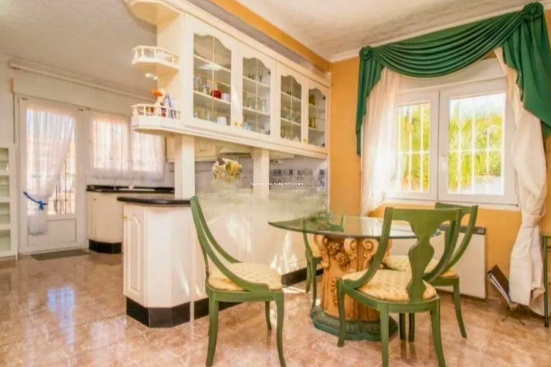 Resale - Villa - Torrevieja - 0