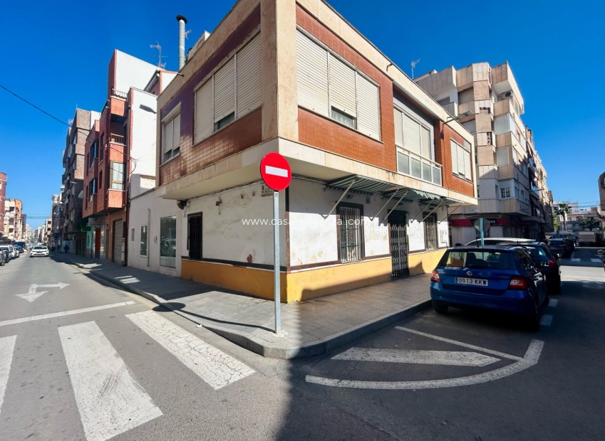 Resale - Villa - Torrevieja - 0