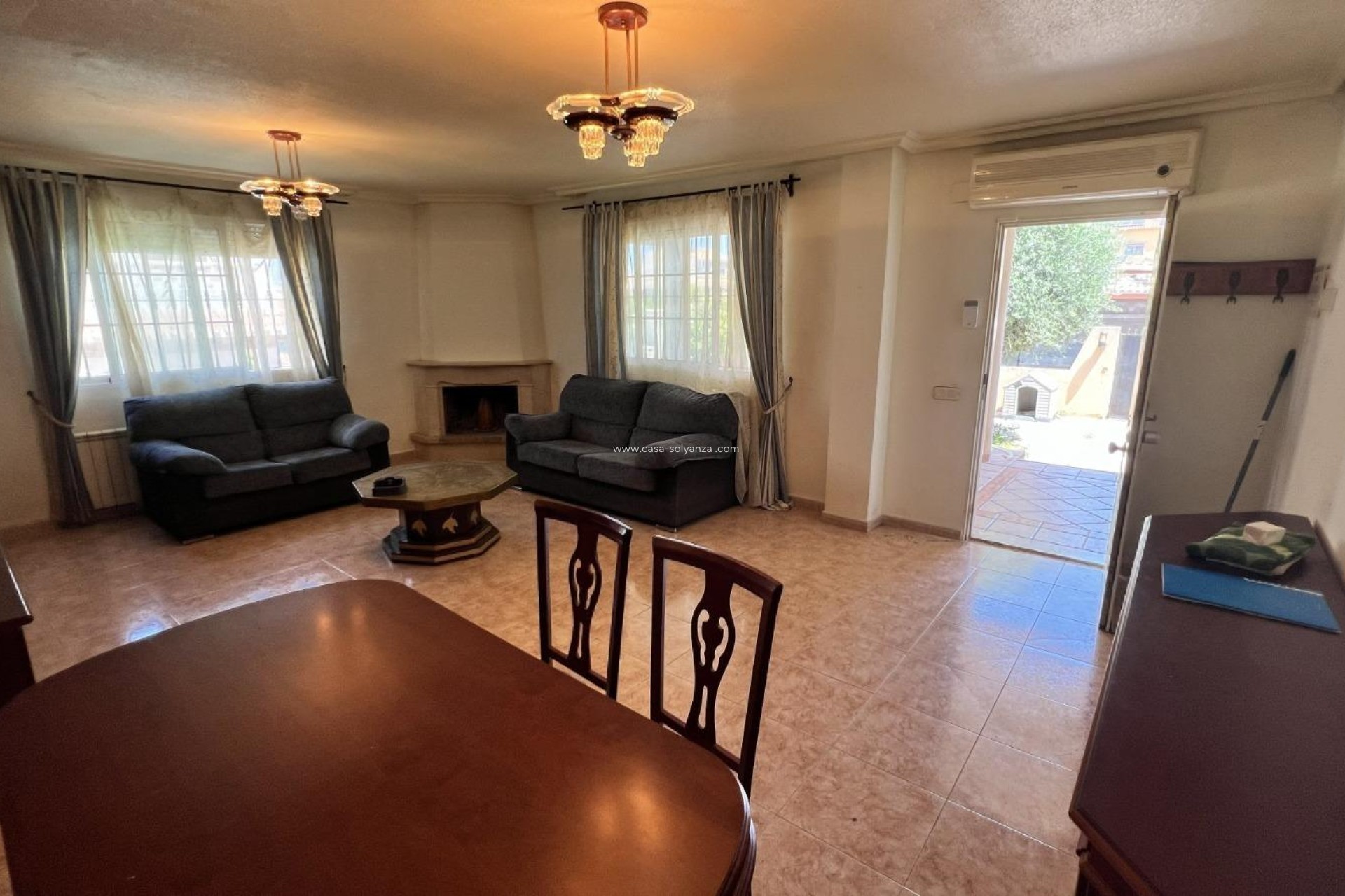 Resale - Villa - Torrevieja - Aguas nuevas
